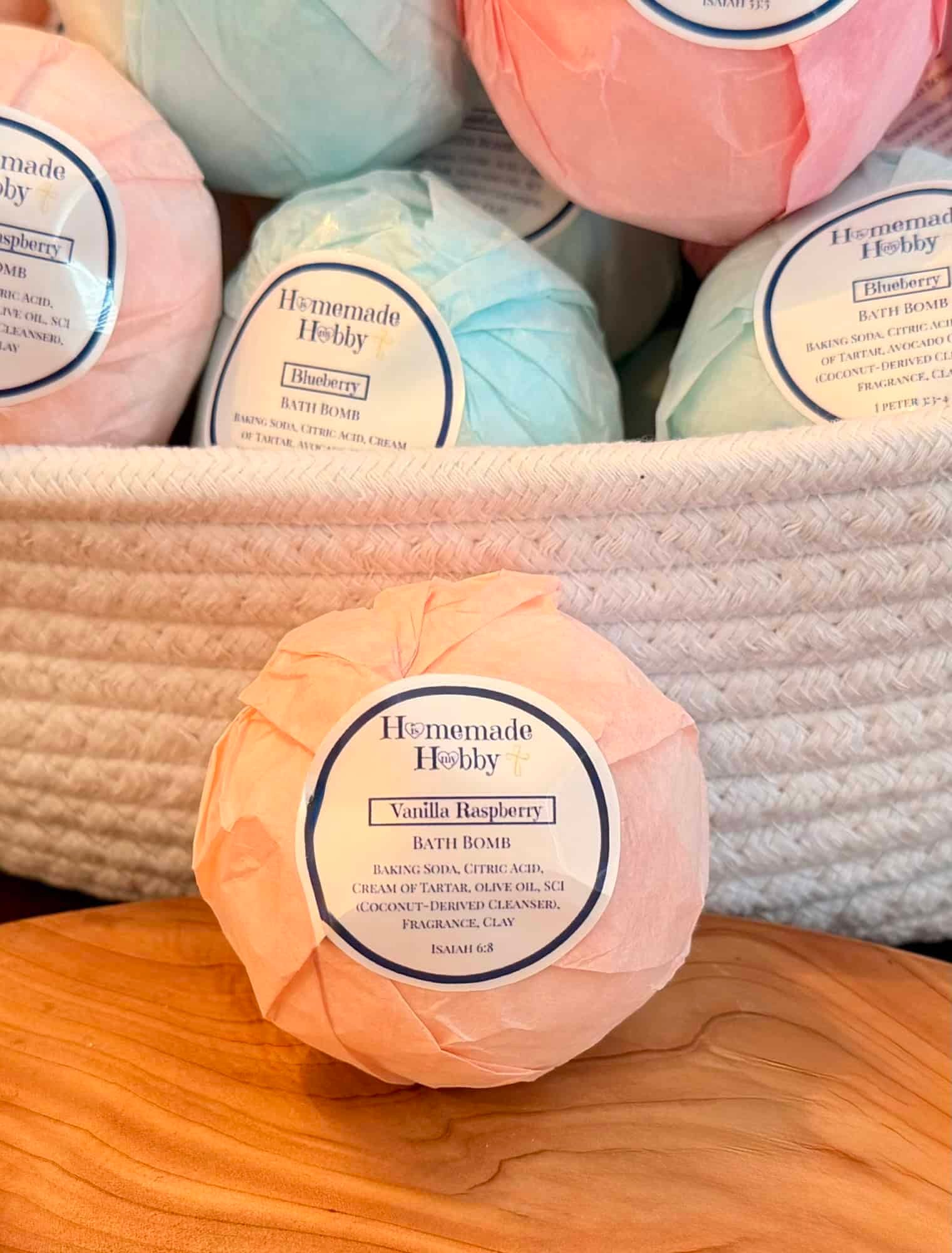Vanilla Raspberry Bath Bomb